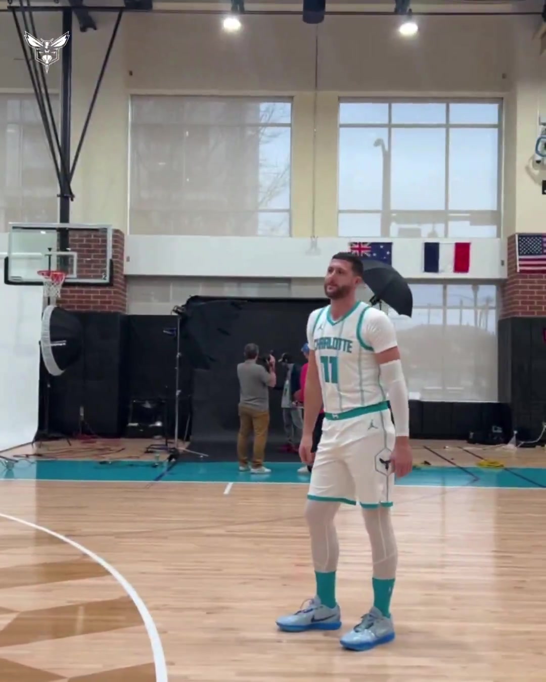 mk体育app官网😛他还是那么爱投三分！努尔基奇试射三分：三球……就是我！